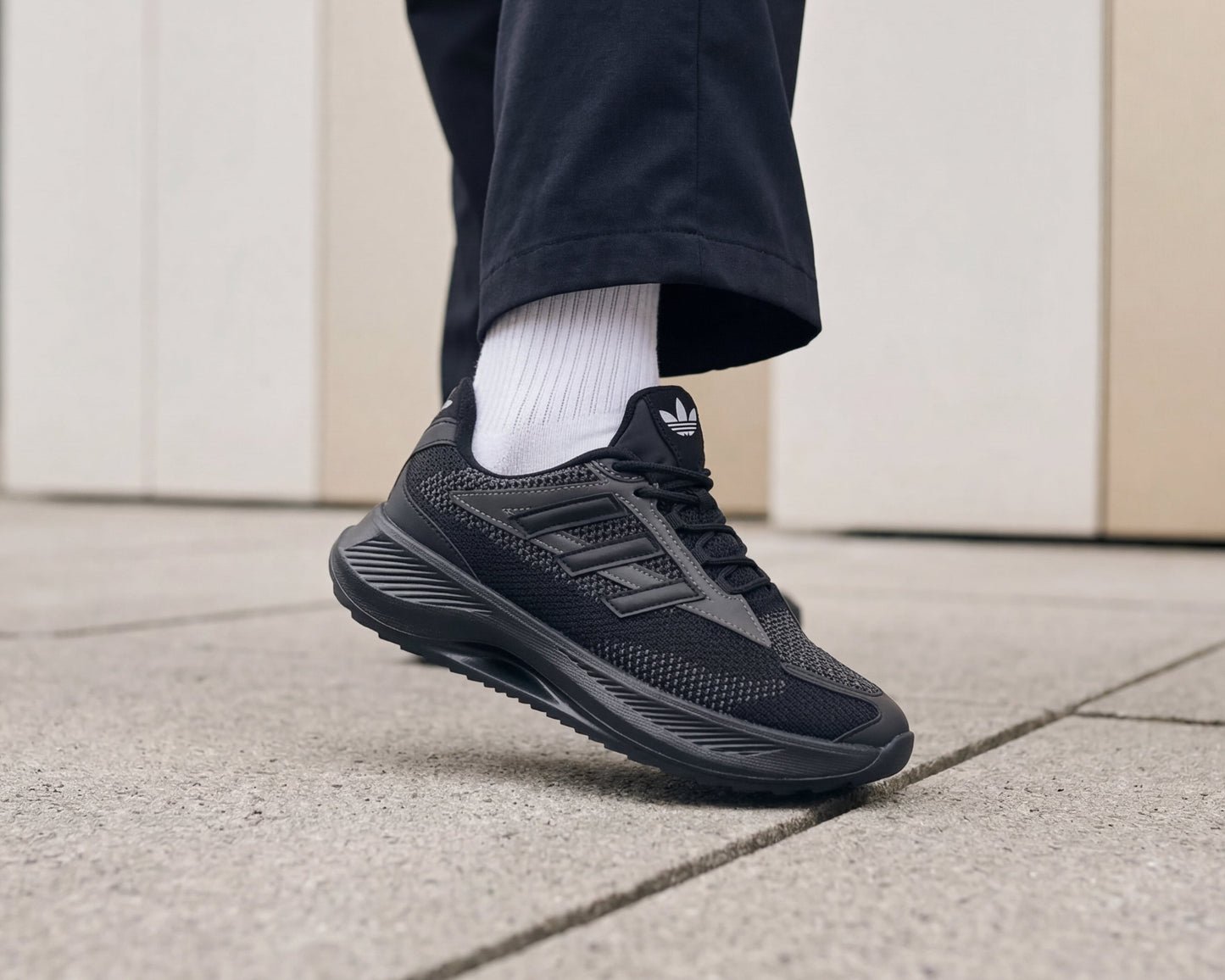 Mirror-Breathable Hard Black