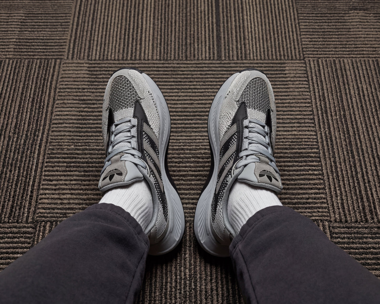 Mirror-Breathable Light Grey